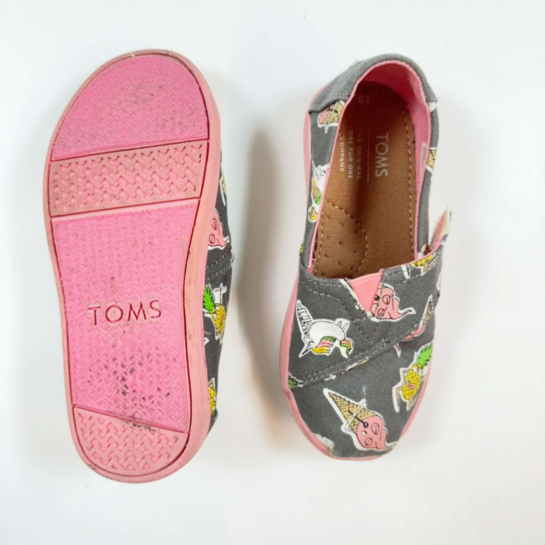 Toms forged iron grey rockband print classic slip-ons 26 2