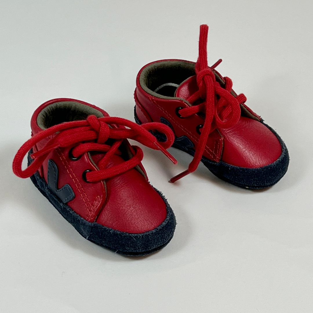 VEJA Babyschuhe aus Leder in rot/navy 17-18