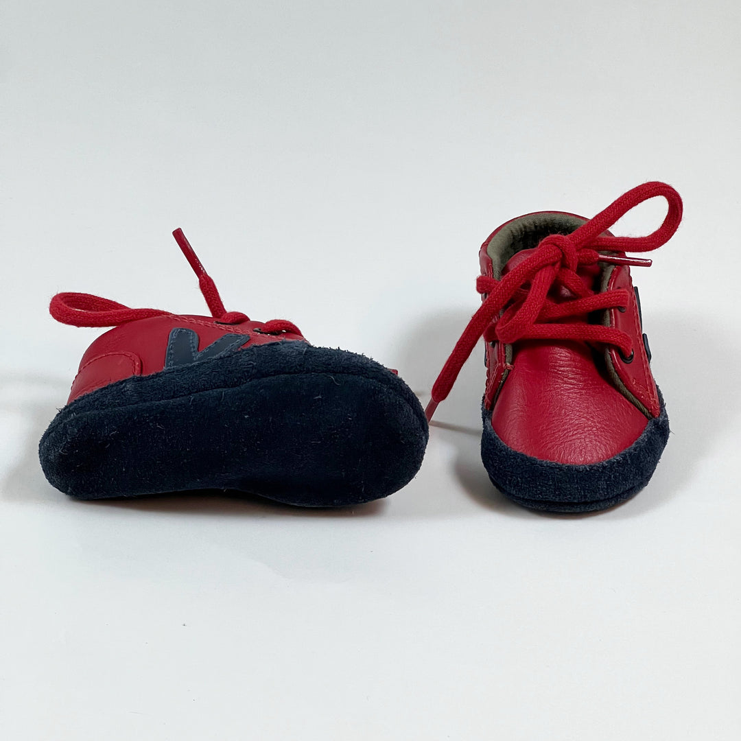 VEJA Babyschuhe aus Leder in rot/navy 17-18